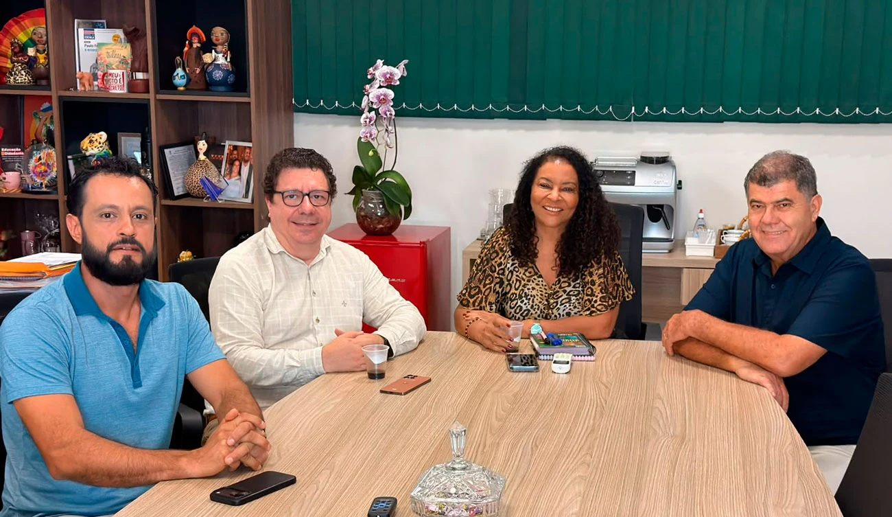 FETEMS e Fórum Estadual de Educação discutem construção dos planos…