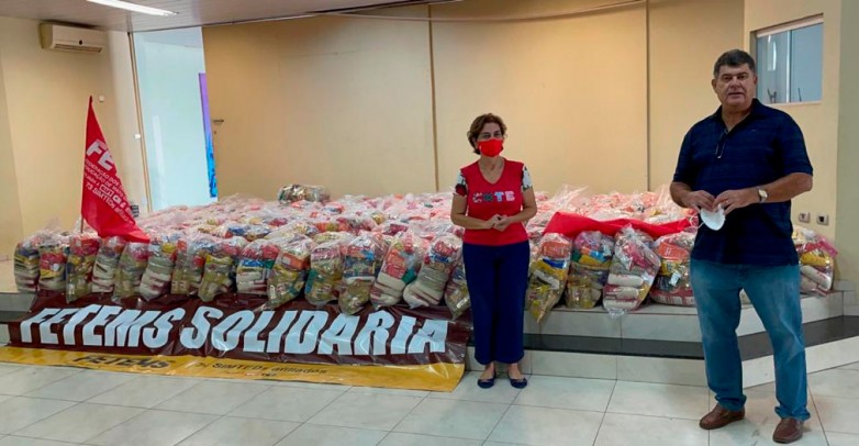 FETEMS e os 74 SIMTEDs distribuem 6 toneladas de alimentos em ato solidário